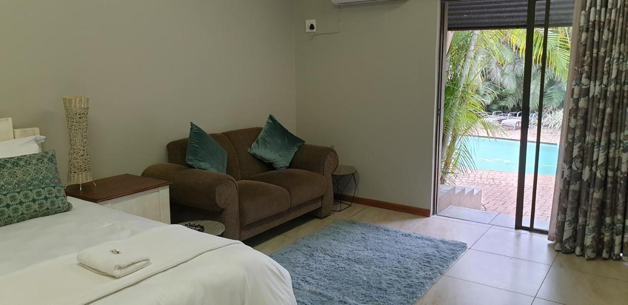 Stoep Cafe Guest House Komatipoort Exterior foto