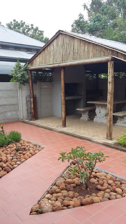 Stoep Cafe Guest House Komatipoort Quarto foto